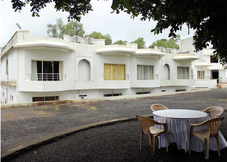 Jahaz Mahal Hotel Mandu