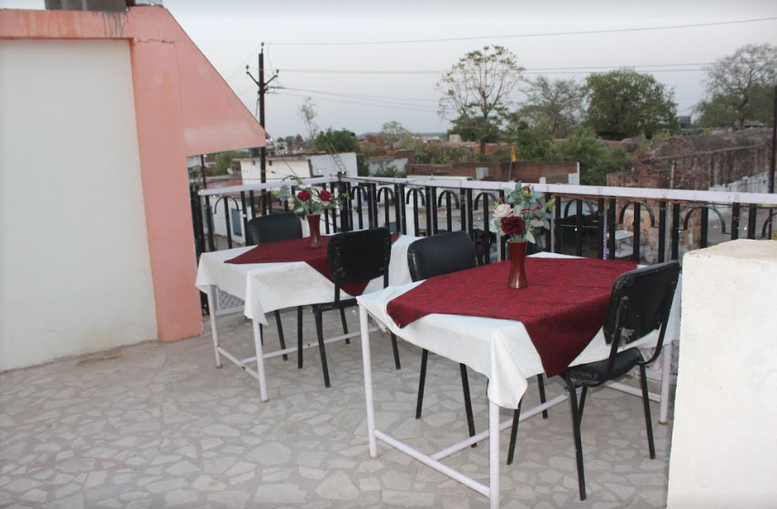 Hotel aditya orchha